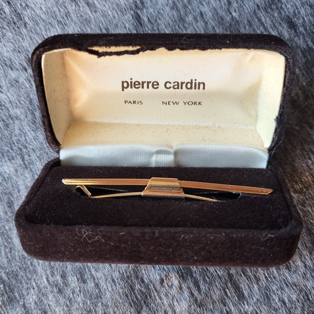 Pierre Cardin Gold Tie Clip Unique Design.